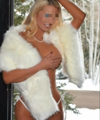 Еленка, 27